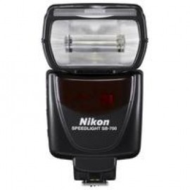 Фотовспышка Nikon Speedlight SB-700 AF TTL (FSA03901)