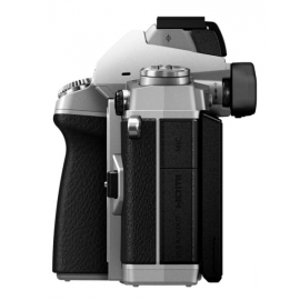 Цифровая системная фотокамера Olympus E-M1 Body silver